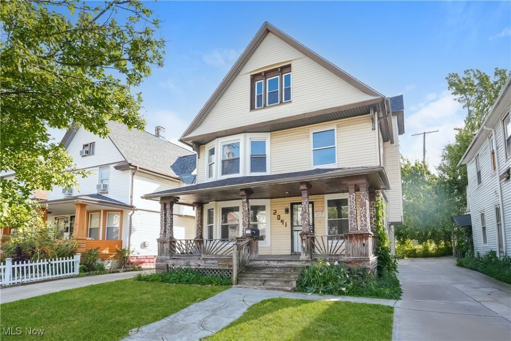 2091 W 100th Street, Cleveland, OH 44102 Main Photo