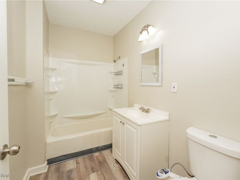 2091 W 100th Street, Cleveland, OH 44102 Photo 9