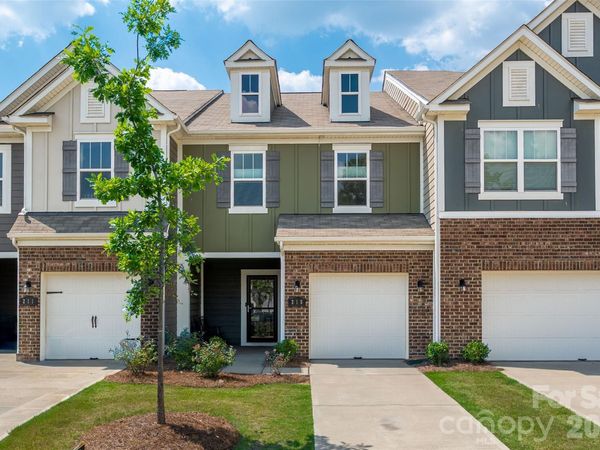 215 Harpers Run Lane, Matthews, NC 28104