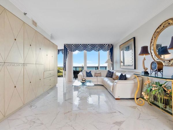 19333 Collins Ave, Unit 703, Sunny Isles Beach, FL 33160