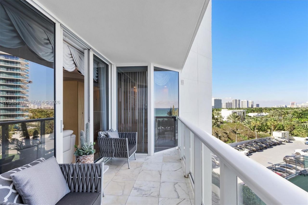 19333 Collins Ave, Unit 703, Sunny Isles Beach, FL 33160 Photo