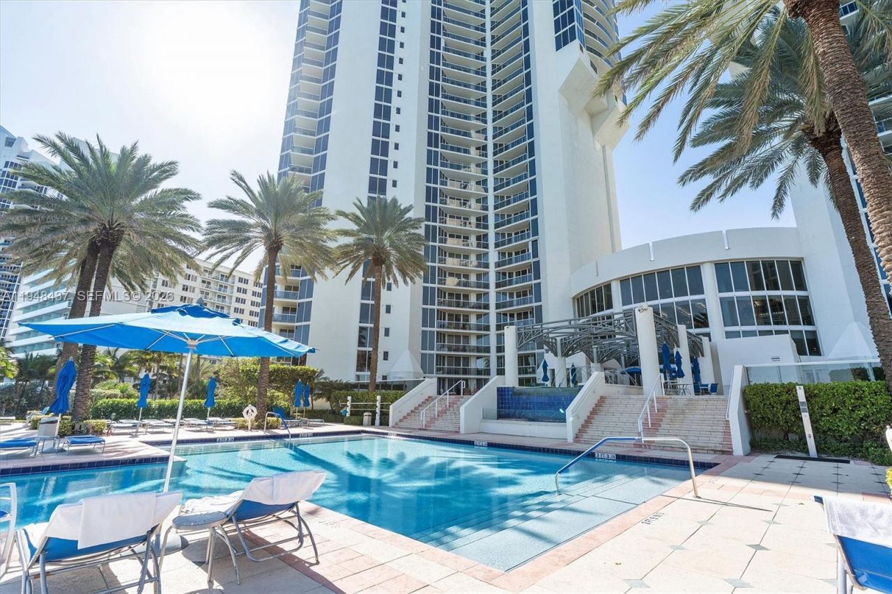 19333 Collins Ave, Unit 703, Sunny Isles Beach, FL 33160 Photo