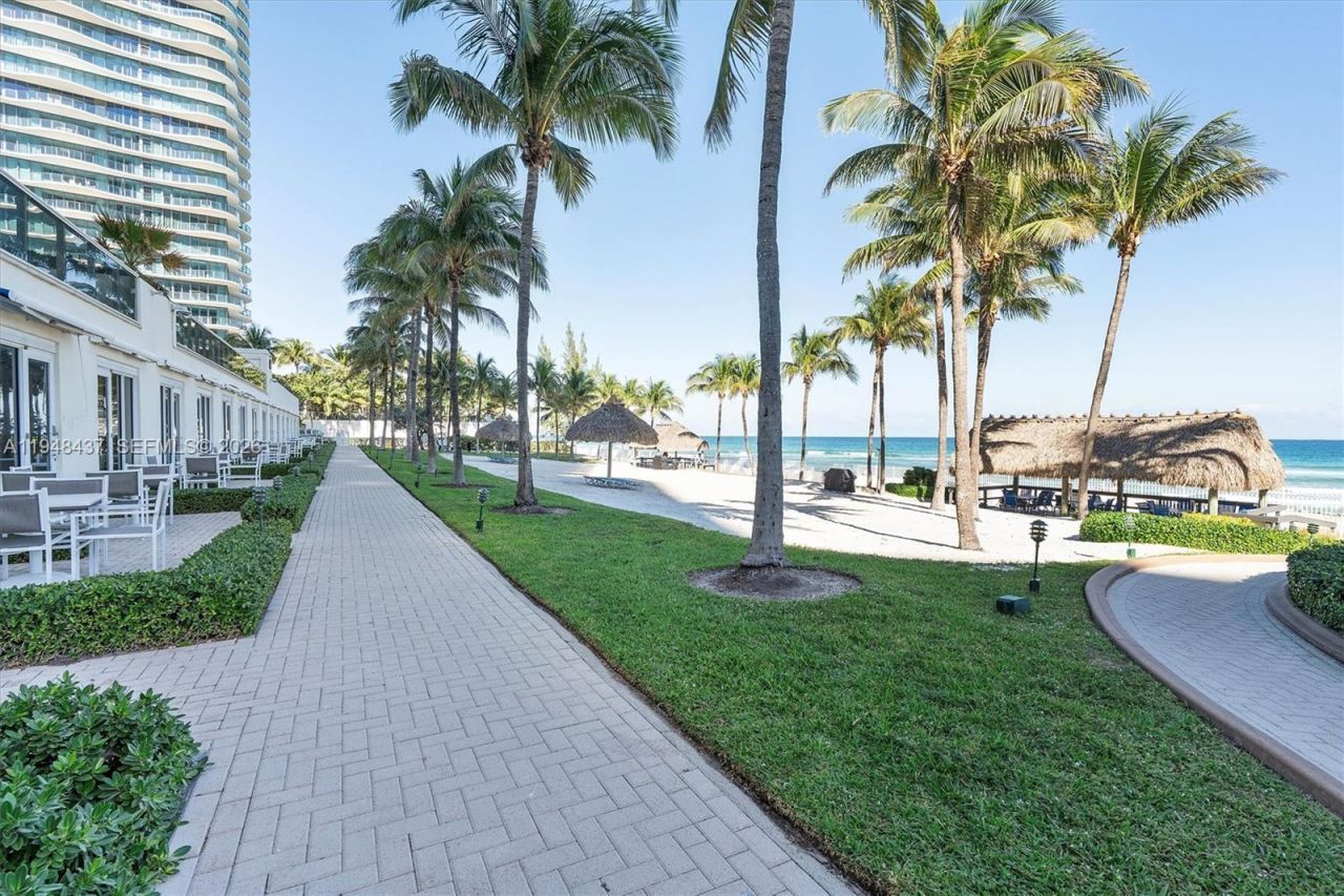 19333 Collins Ave, Unit 703, Sunny Isles Beach, FL 33160 Photo