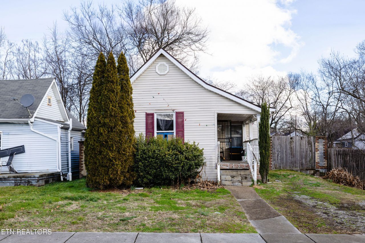 2114 Harvey St, Knoxville, TN 37917 Main Photo