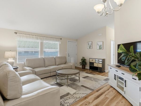 1225 Taft Highway, Unit 5, Bakersfield, CA 93307