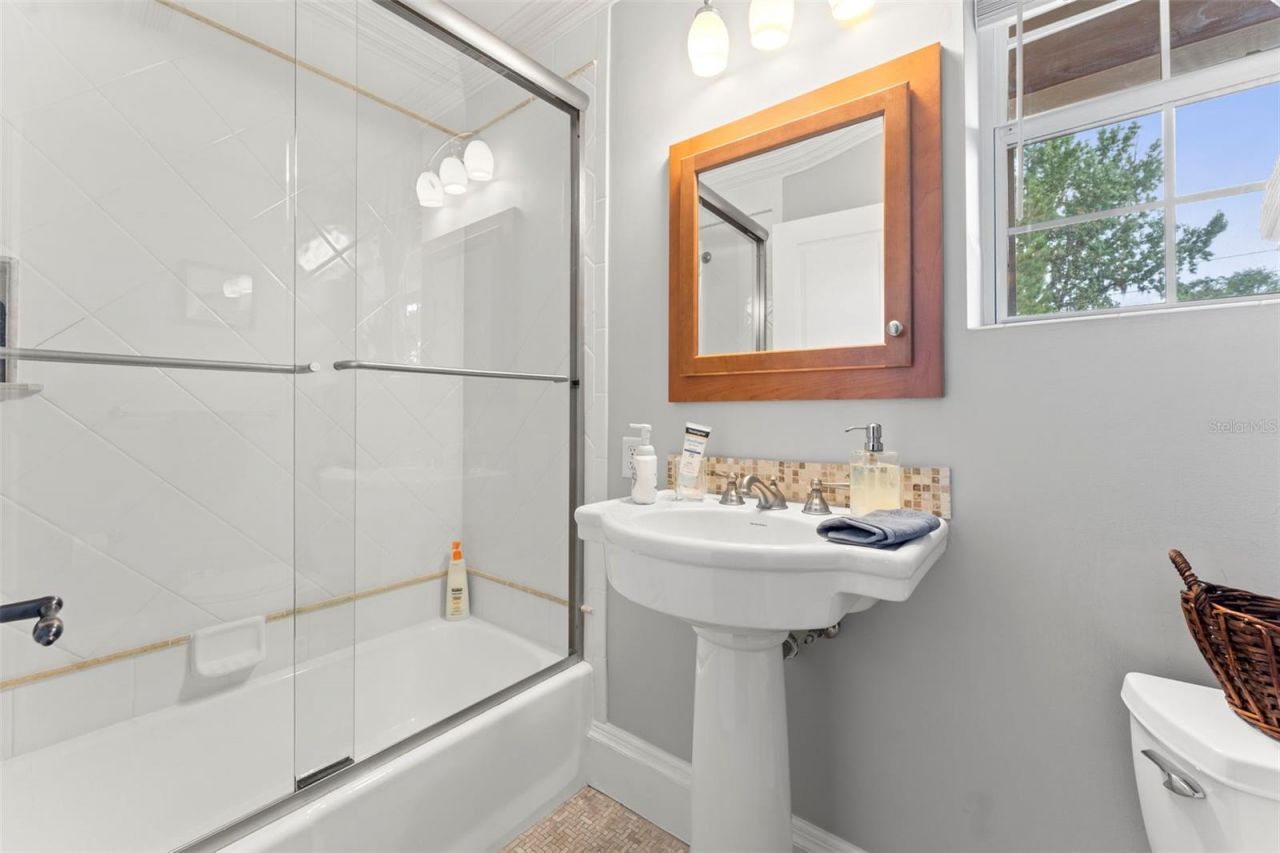 1221 Oriental Gardens Road, Jacksonville, FL 32207 Photo