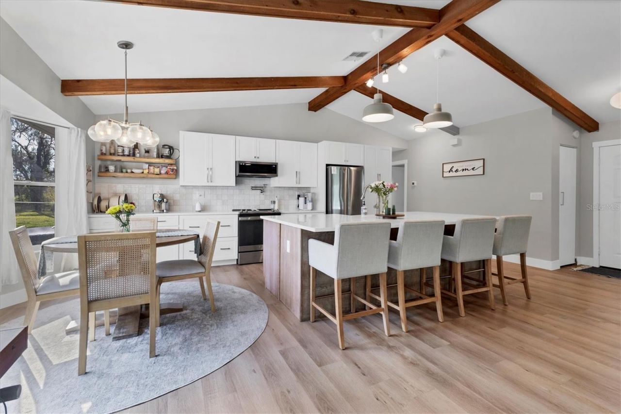 6812 41st Avenue E, Bradenton, FL 34208 Photo