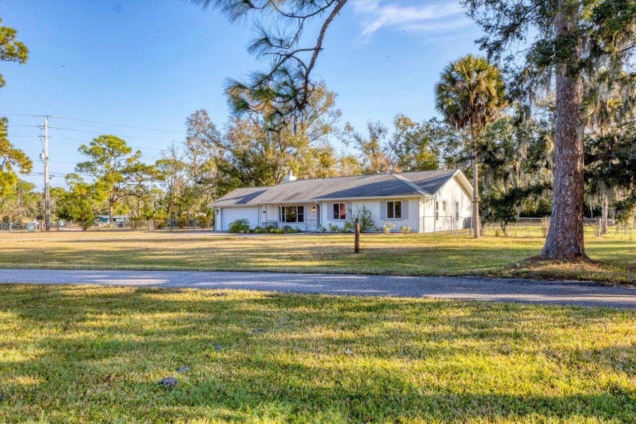 6812 41st Avenue E, Bradenton, FL 34208 Photo