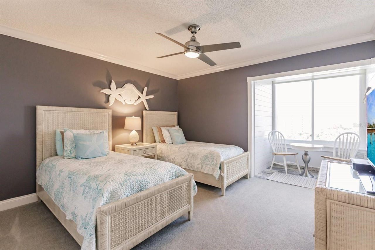 1055 W Peppertree Drive, Unit 805AA, Sarasota, FL 34242 Photo