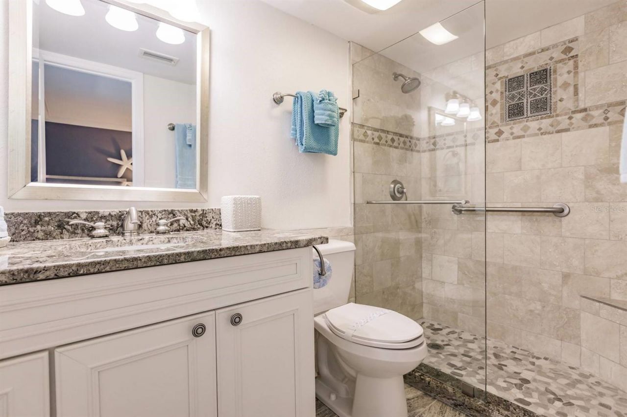 1055 W Peppertree Drive, Unit 805AA, Sarasota, FL 34242 Photo