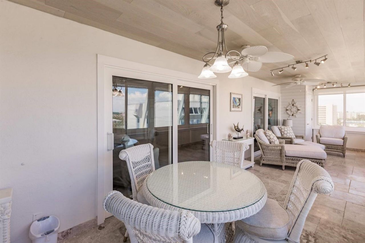 1055 W Peppertree Drive, Unit 805AA, Sarasota, FL 34242 Photo