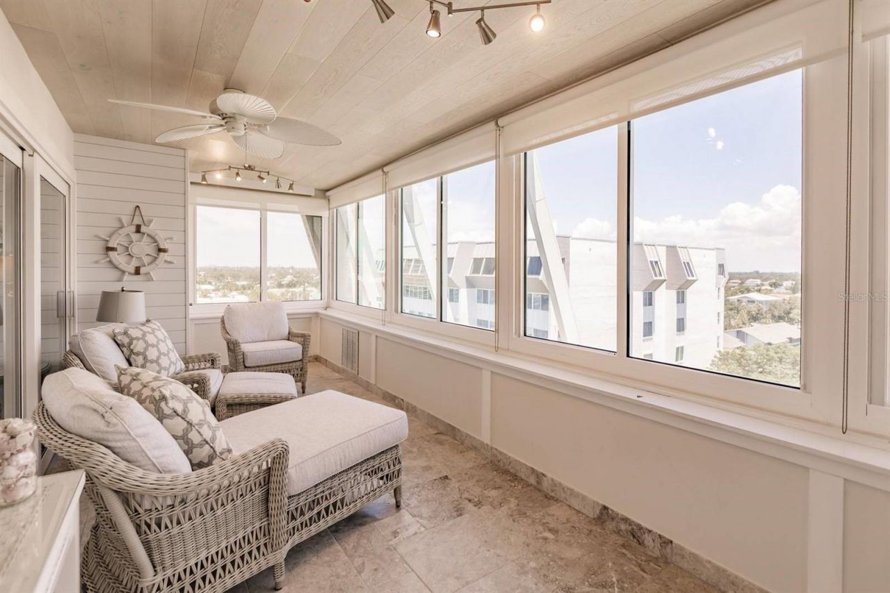 1055 W Peppertree Drive, Unit 805AA, Sarasota, FL 34242 Photo