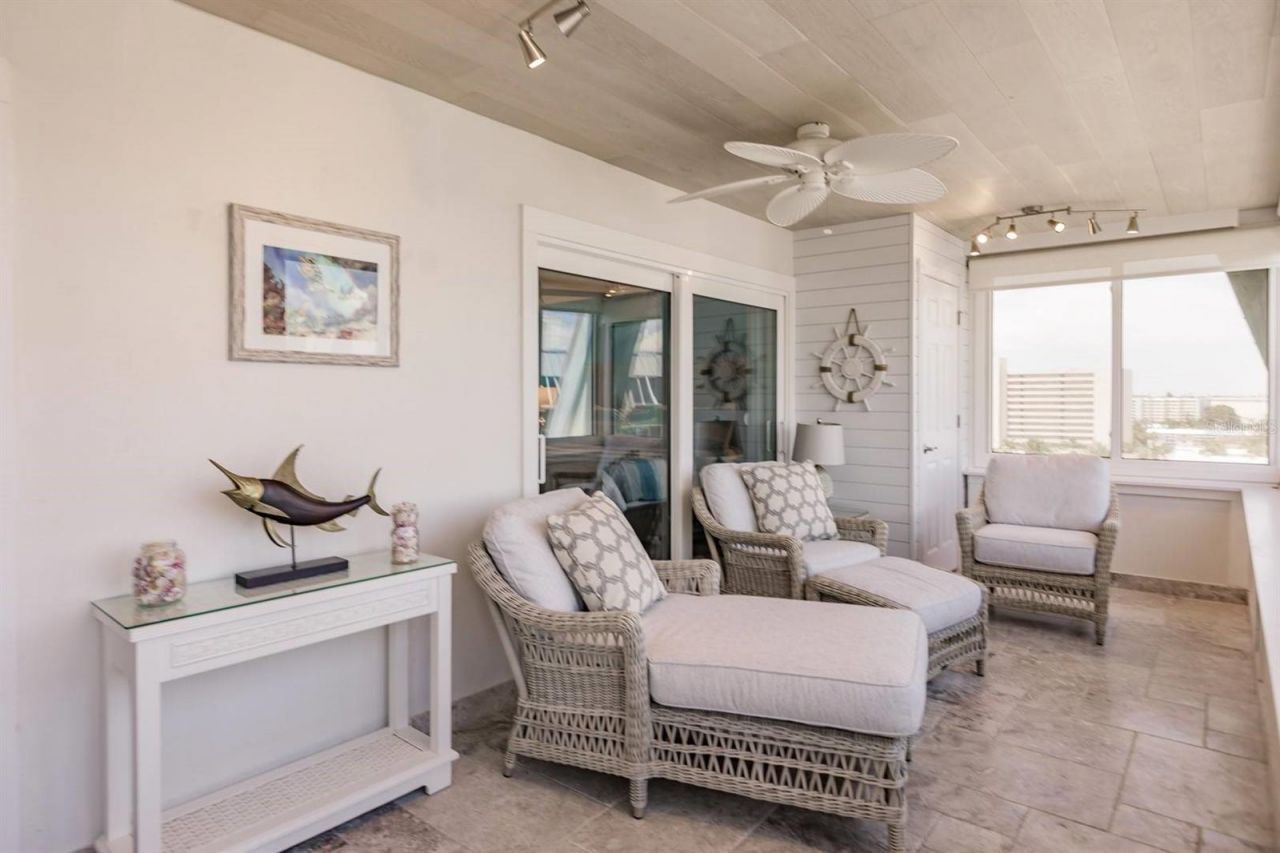 1055 W Peppertree Drive, Unit 805AA, Sarasota, FL 34242 Photo