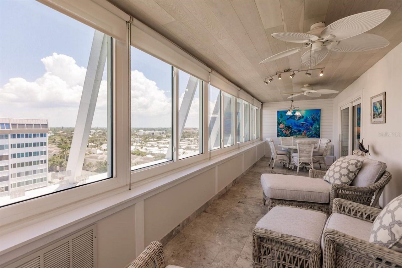 1055 W Peppertree Drive, Unit 805AA, Sarasota, FL 34242 Photo