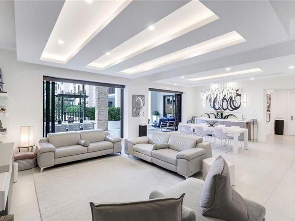 1135 3rd AVE S, Unit 210, NAPLES, FL 34102