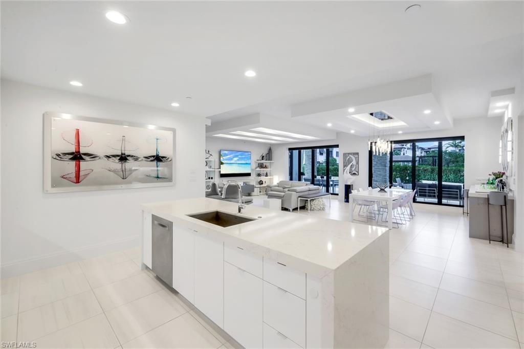 1135 3rd Ave S, Unit 210, Naples, FL 34102 Photo