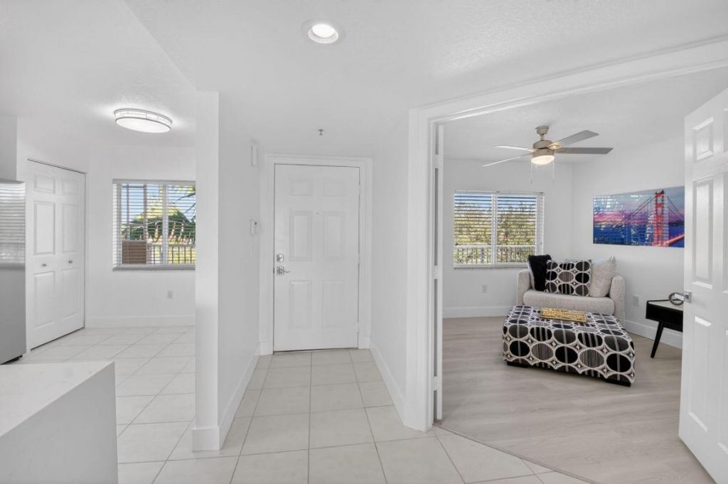 5778 Crystal Shores Drive, Unit 406, Boynton Beach, FL 33437 Photo