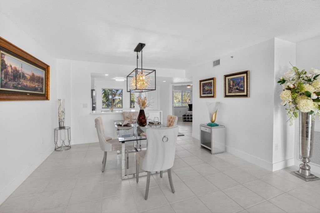 5778 Crystal Shores Drive, Unit 406, Boynton Beach, FL 33437 Photo