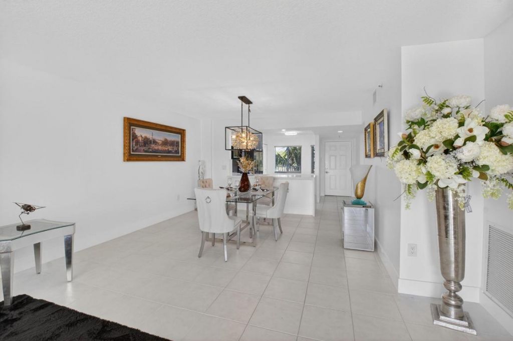 5778 Crystal Shores Drive, Unit 406, Boynton Beach, FL 33437 Photo