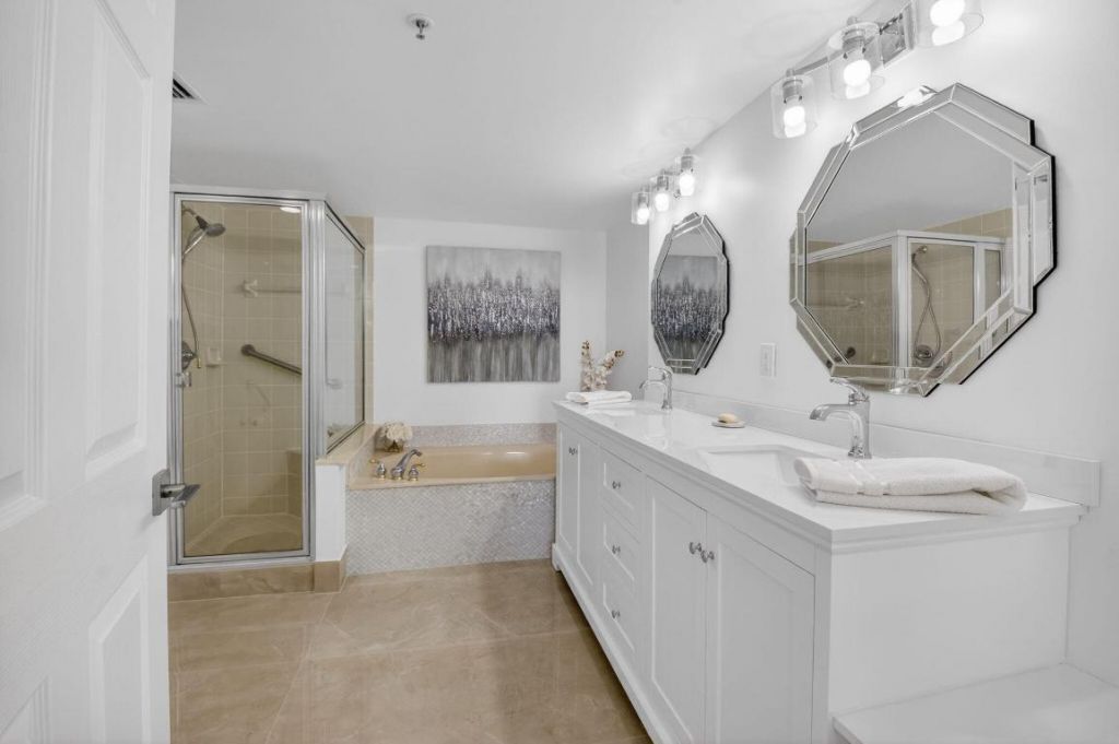 5778 Crystal Shores Drive, Unit 406, Boynton Beach, FL 33437 Photo