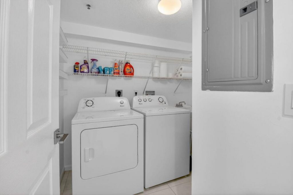 5778 Crystal Shores Drive, Unit 406, Boynton Beach, FL 33437 Photo