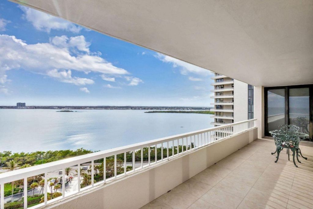 5540 N Ocean Drive, Unit 15-B, Singer Island, FL 33404 Photo