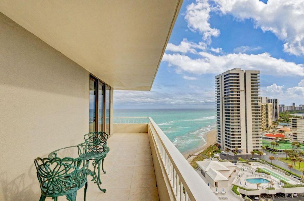 5540 N Ocean Drive, Unit 15-B, Singer Island, FL 33404 Photo