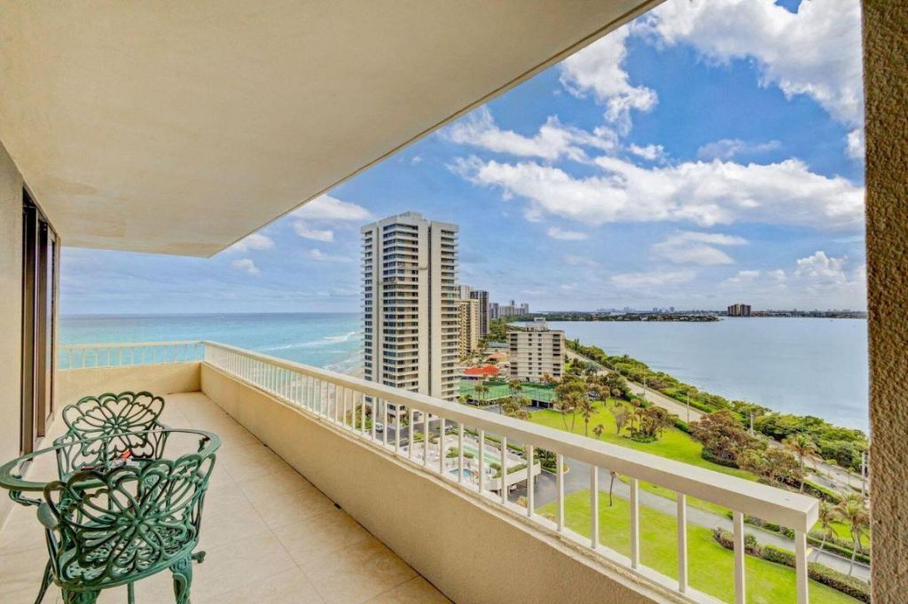 5540 N Ocean Drive, Unit 15-B, Singer Island, FL 33404 Photo