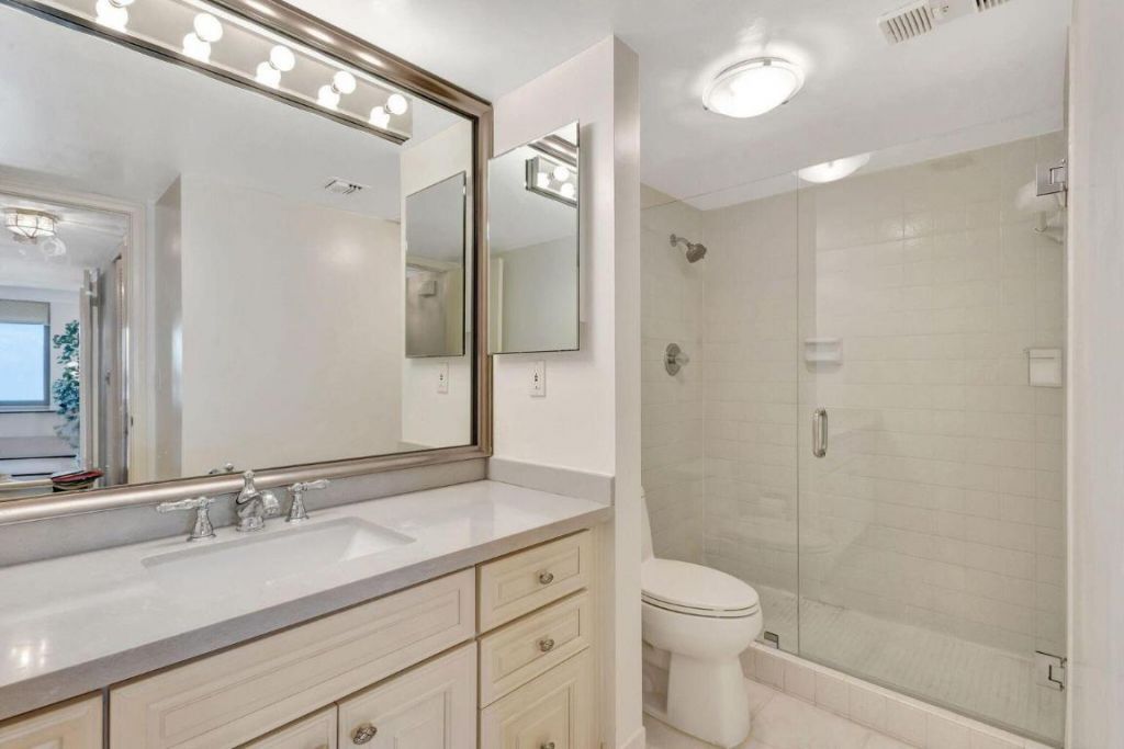 5540 N Ocean Drive, Unit 15-B, Singer Island, FL 33404 Photo