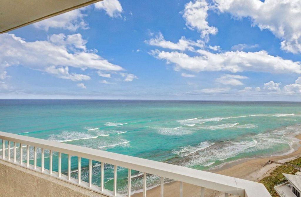 5540 N Ocean Drive, Unit 15-B, Singer Island, FL 33404 Photo