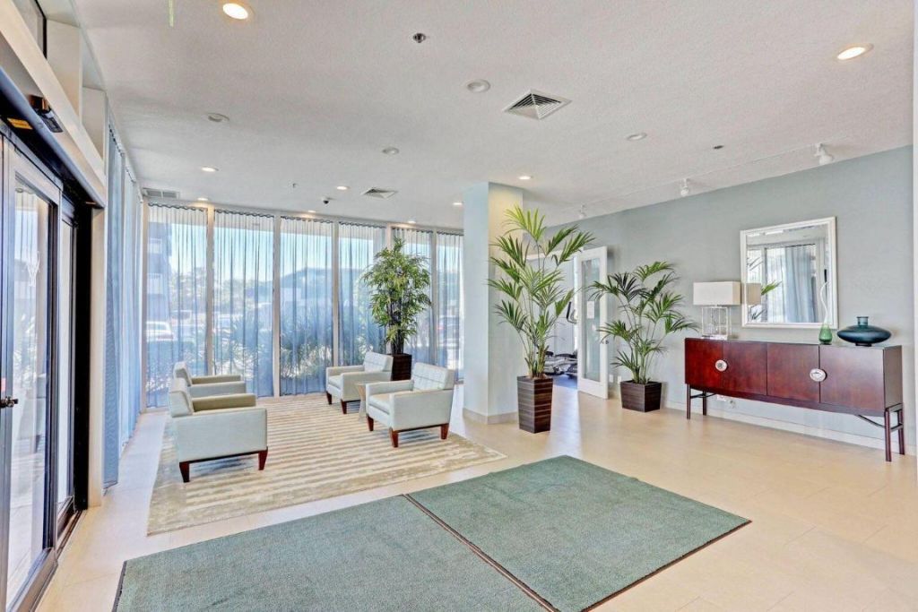 5540 N Ocean Drive, Unit 15-B, Singer Island, FL 33404 Photo