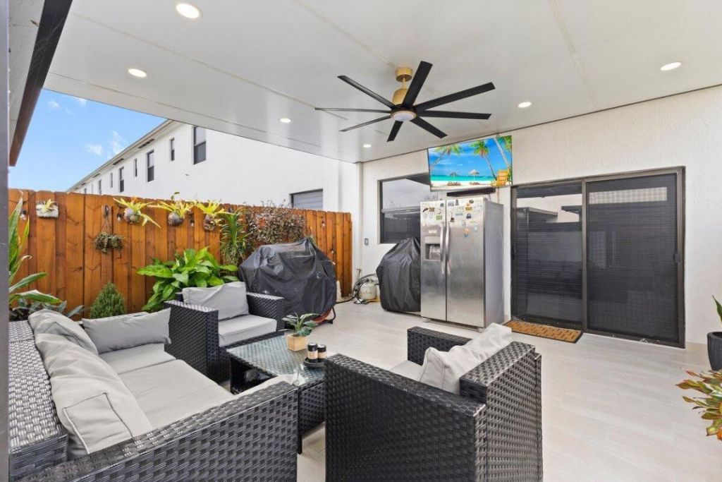 23426 SW 127th Place, Homestead, FL 33032 Photo