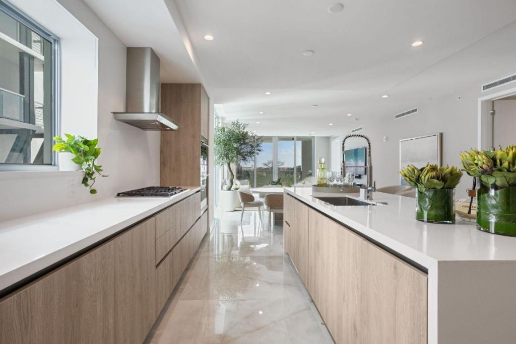 475 E Royal Palm Road, Unit 605, Boca Raton, FL 33432 Photo