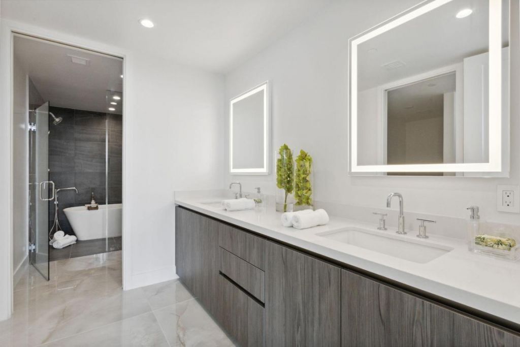 475 E Royal Palm Road, Unit 605, Boca Raton, FL 33432 Photo