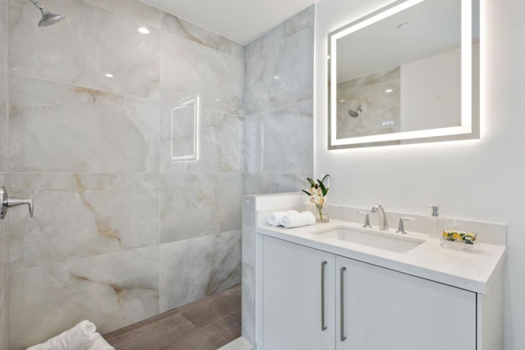 475 E Royal Palm Road, Unit 605, Boca Raton, FL 33432 Photo