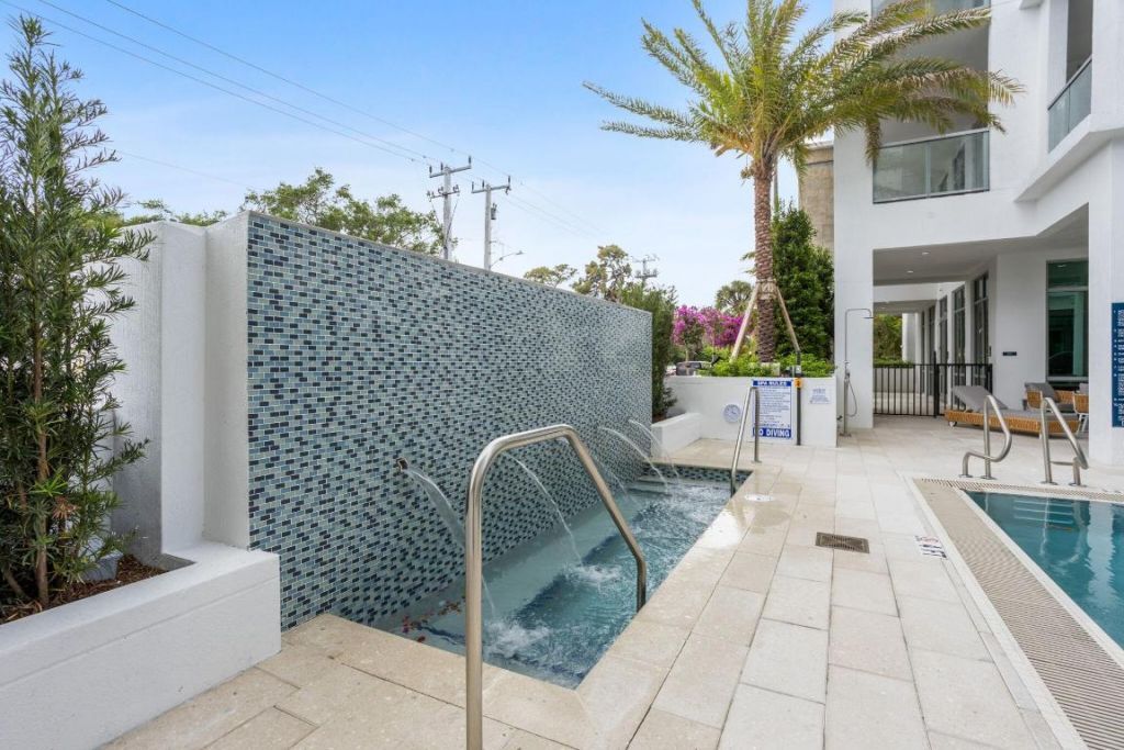 475 E Royal Palm Road, Unit 605, Boca Raton, FL 33432 Photo