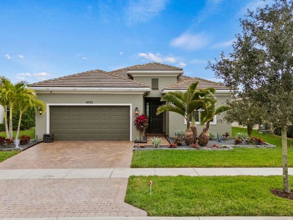 8735 SW Vico Way, Port St. Lucie, FL 34987