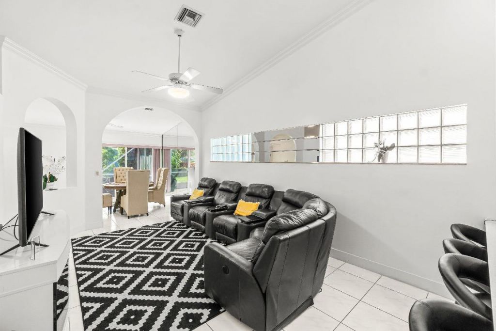 9707 Harbour Lake Circle, Boynton Beach, FL 33437 Photo