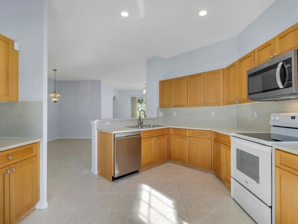 708 SW Rocky Bayou Terrace, Port St. Lucie, FL 34986