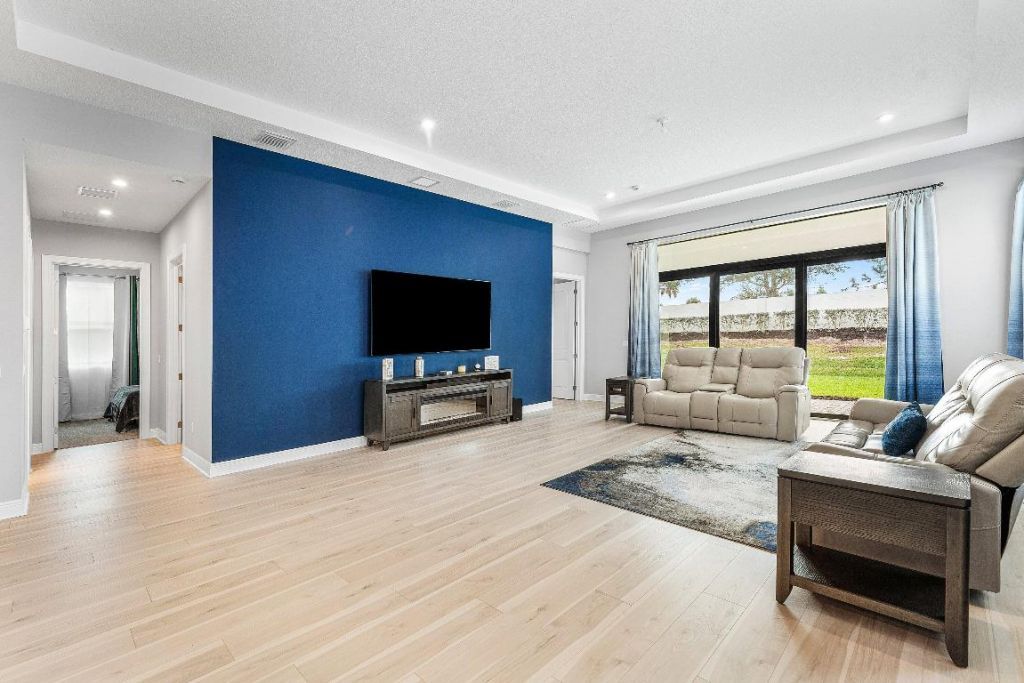 2752 SE Ashfield Drive, Port Saint Lucie, FL 34984 Photo