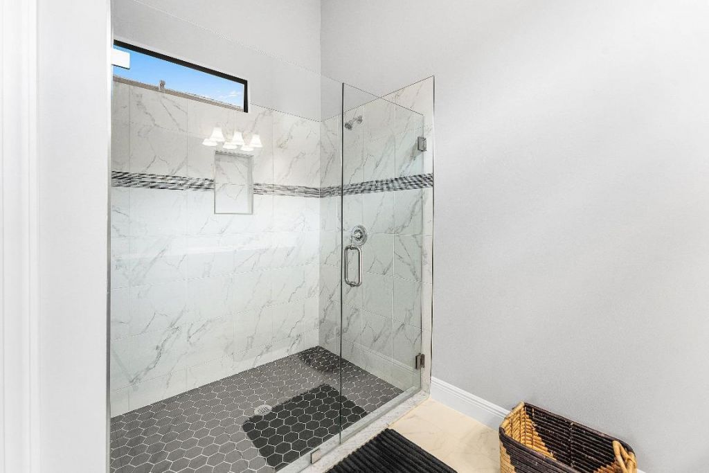 2752 SE Ashfield Drive, Port Saint Lucie, FL 34984 Photo