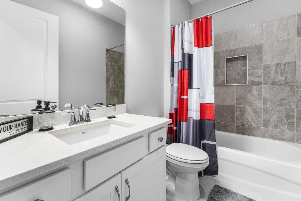 2752 SE Ashfield Drive, Port Saint Lucie, FL 34984 Photo