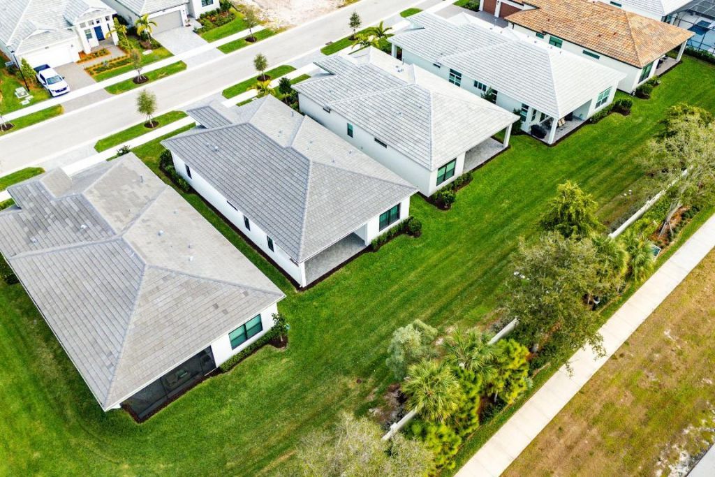 2752 SE Ashfield Drive, Port Saint Lucie, FL 34984 Photo