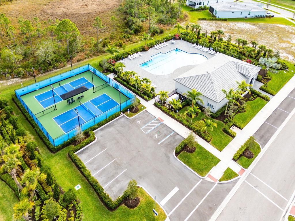 2752 SE Ashfield Drive, Port Saint Lucie, FL 34984 Photo