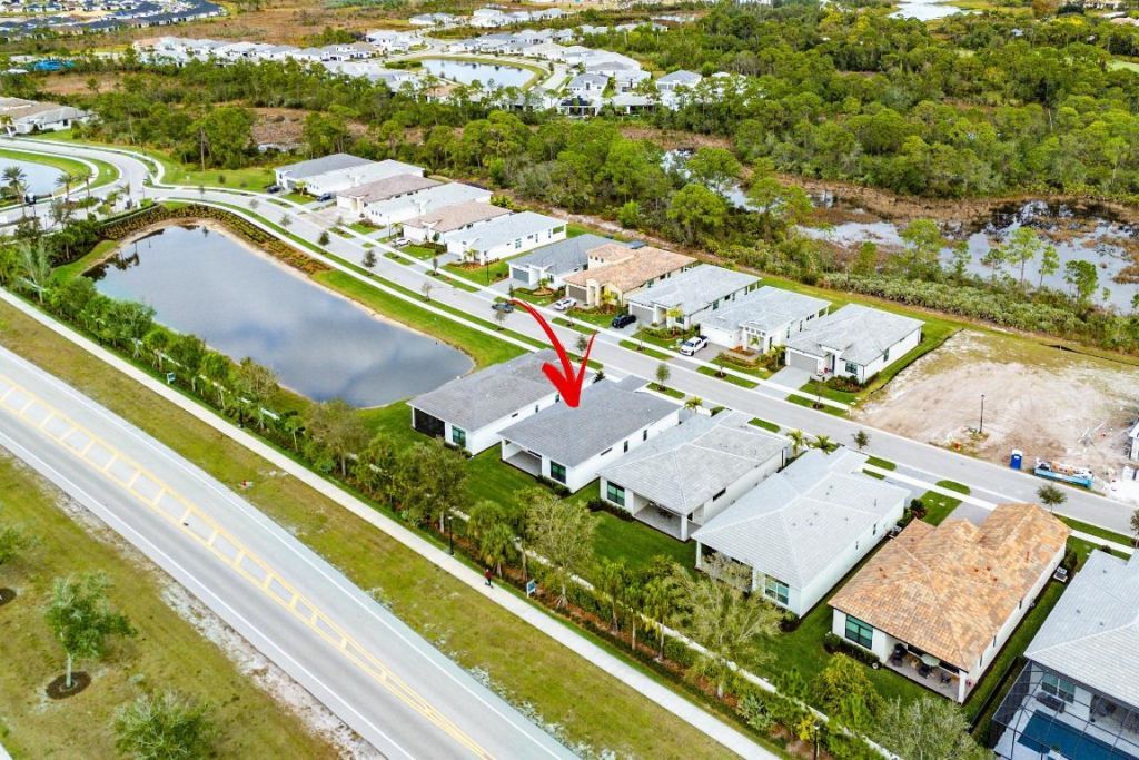 2752 SE Ashfield Drive, Port Saint Lucie, FL 34984 Photo