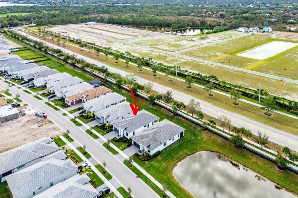 2752 SE Ashfield Drive, Port Saint Lucie, FL 34984 Photo