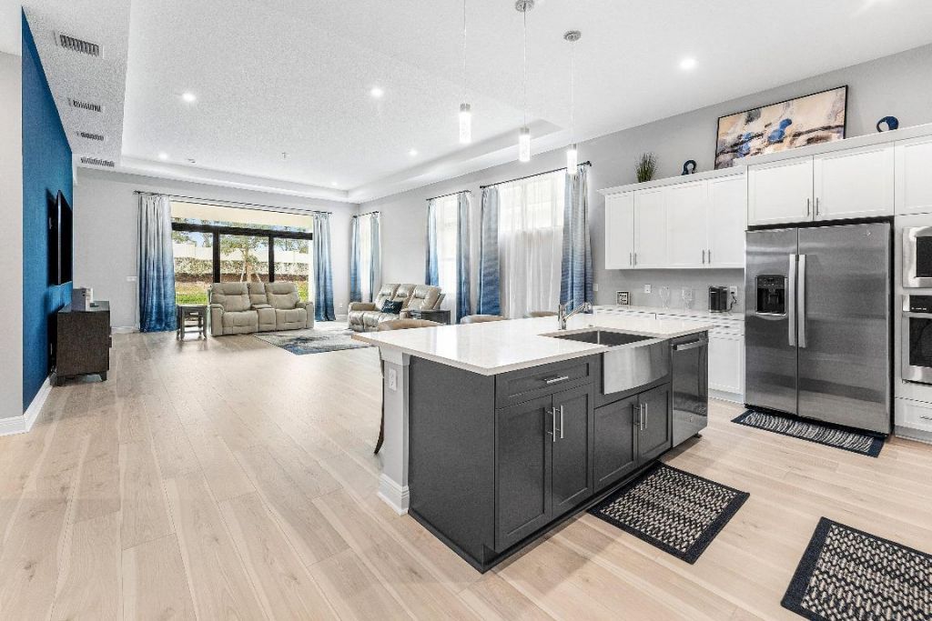 2752 SE Ashfield Drive, Port Saint Lucie, FL 34984 Photo