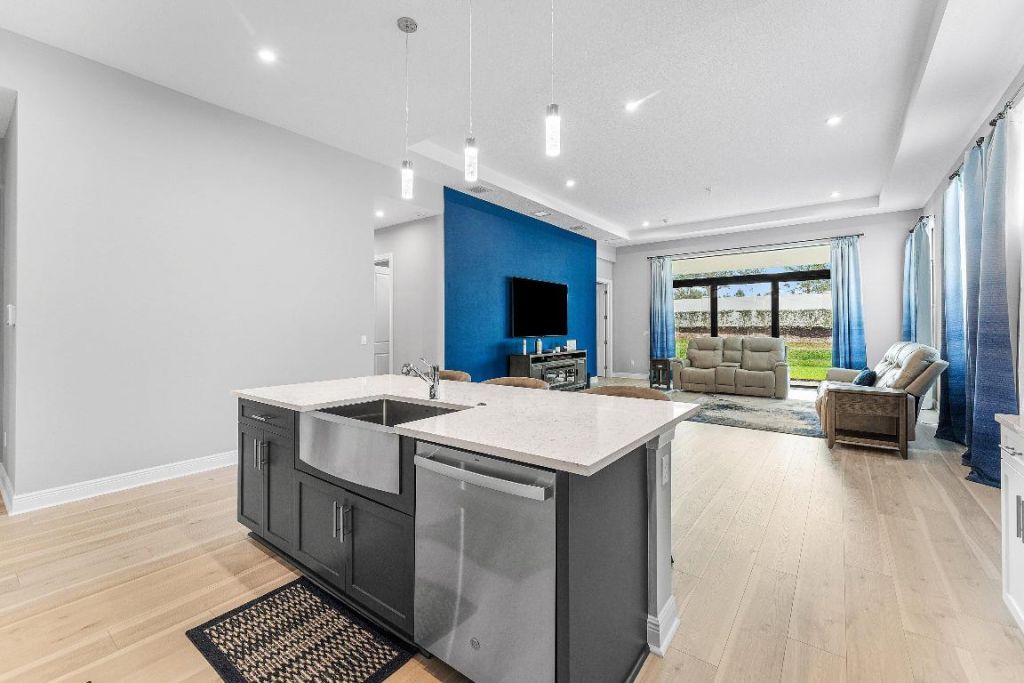 2752 SE Ashfield Drive, Port Saint Lucie, FL 34984 Photo