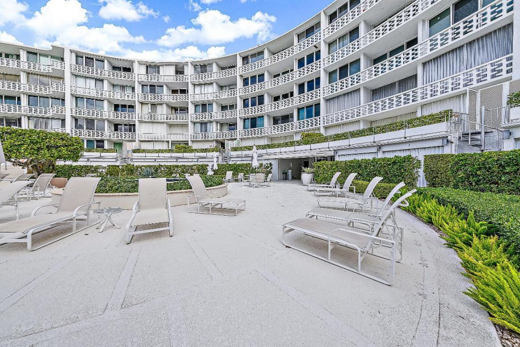 2760 S Ocean Boulevard, Unit 310, Palm Beach, FL 33480 Photo