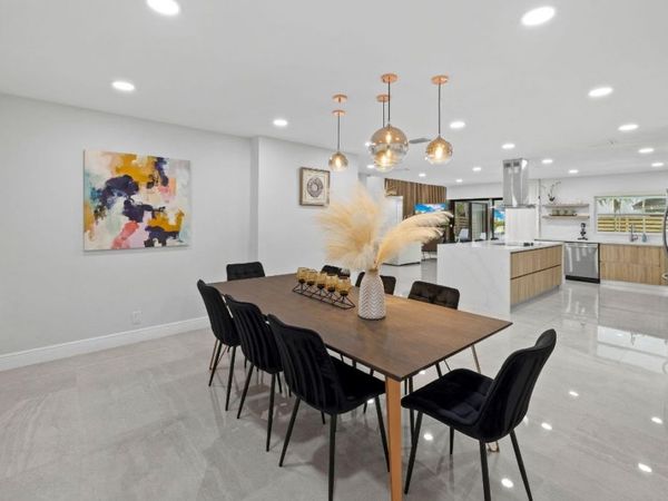 136 Greens Rd, Hollywood, FL 33021